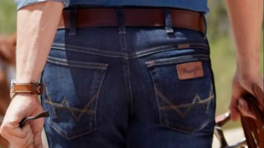 The Perfect Guide: What Body Type Do Bootcut Jeans Look Good On?