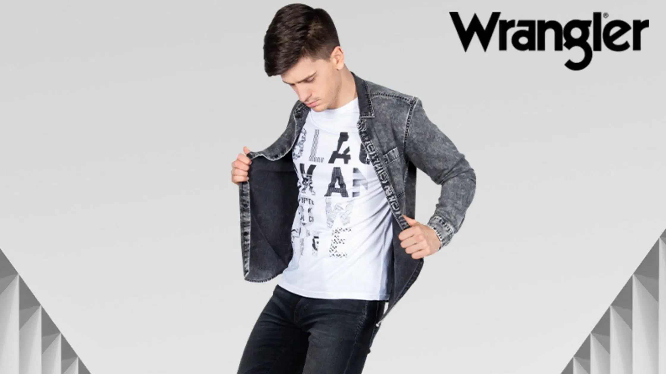 Black Jeans in the Office: Styling Tips and Outfit Ideas