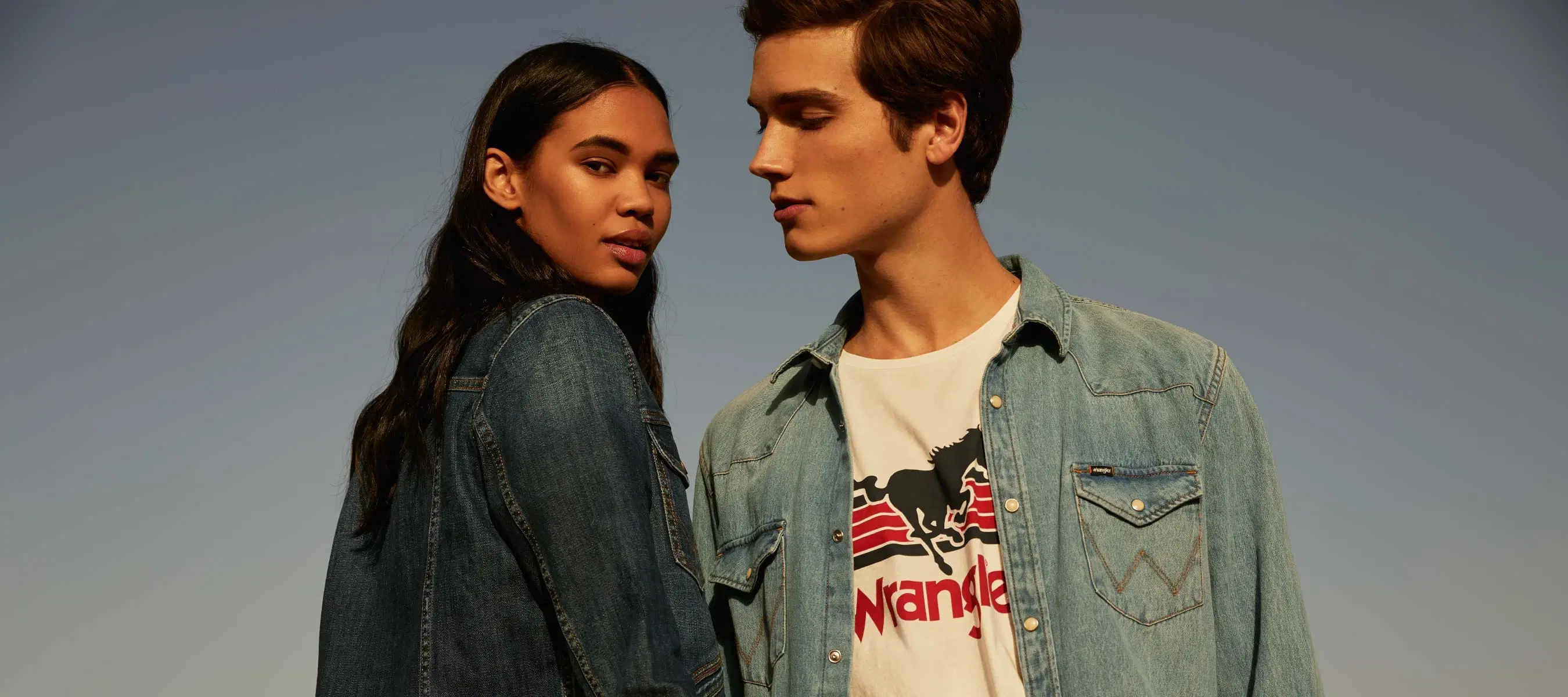 15 Stylish Outfit Ideas for Oversized Denim Jacket