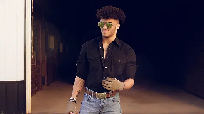 10 Stylish Ways to Rock a Black Shirt with Grey Jeans